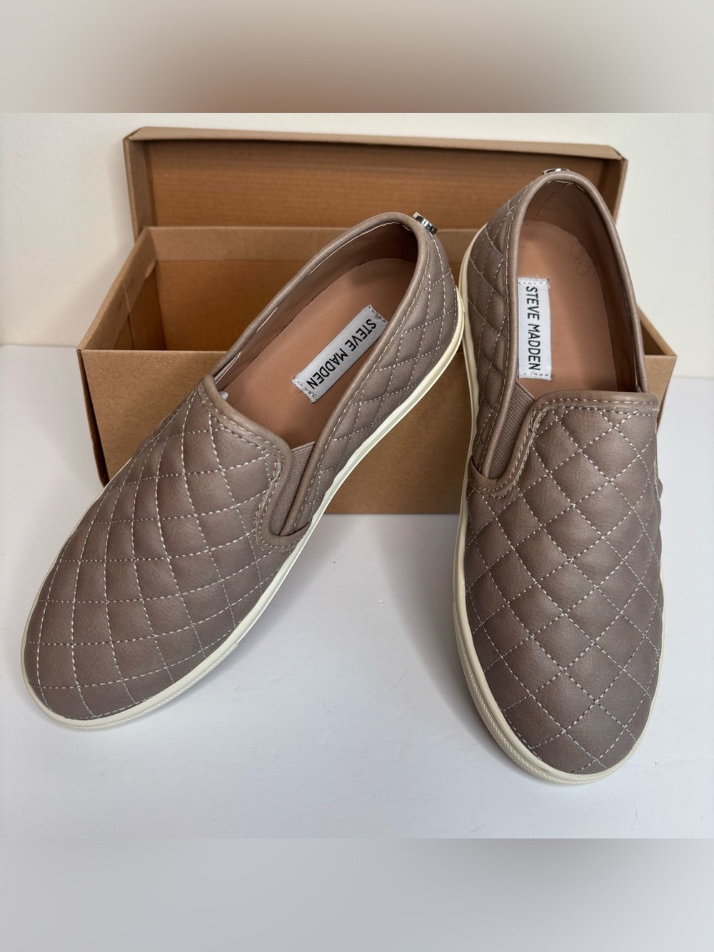 STEVE MADDEN SLIP ON SHOES